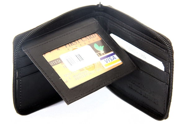 Leather Zip-Around BiFold 6 Credit Card 2 ID Window